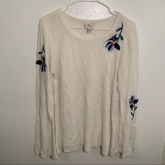 St. John’s Bay Crewneck Sweater Embroidered Floral - Picture 3 of 11
